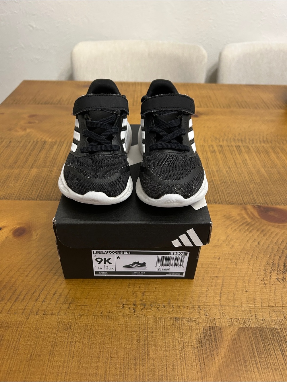 adidas Kids Black and White Velcro Mesh Sneakers size 9k